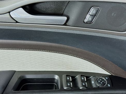 Used 2020 Ford Fusion SE w/ Equipment Group 151A image 23