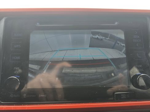 Used 2018 Toyota Tacoma TRD Off-Road image 29