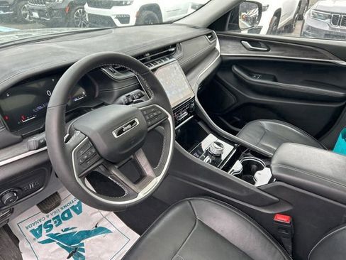 Used 2023 Jeep Grand Cherokee L Limited image 8