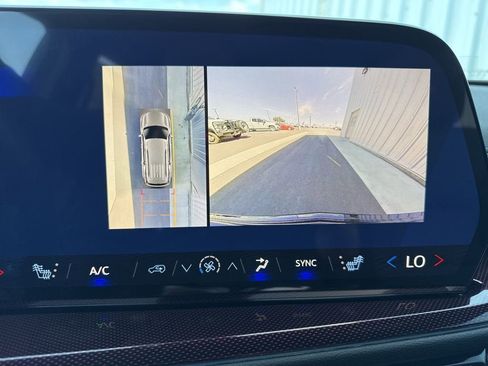 New 2026 Chevrolet Traverse Z71 w/ Enhanced Driving Package AWD/4WD image 29