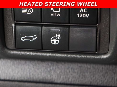 Used 2023 Toyota Highlander Limited image 22