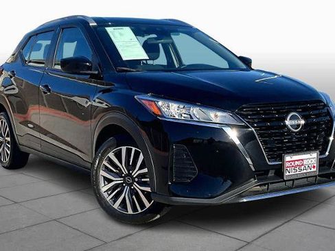 Certified 2024 Nissan Kicks SV image 2