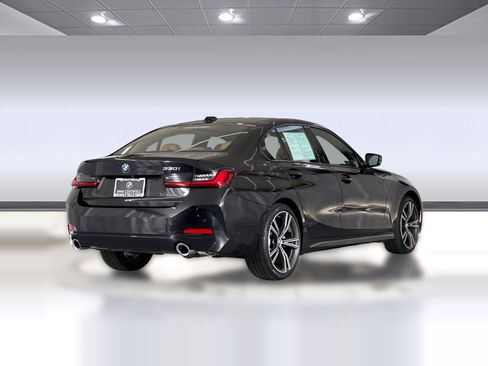 Certified 2023 BMW 330i Sedan w/ Parking Assistance Package RWD image 8