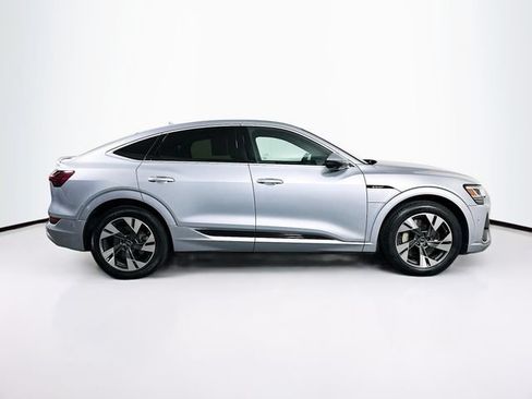 Used 2023 Audi e-tron Premium Plus w/ Premium Plus Package AWD/4WD image 9