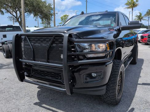 Used 2022 RAM 2500 Big Horn w/ Night Edition AWD/4WD image 9