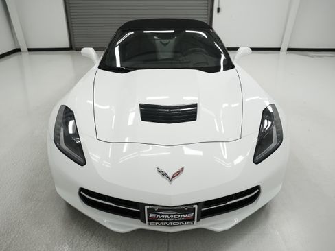 Used 2015 Chevrolet Corvette Stingray Convertible w/ 2LT Preferred Equipment Group RWD image 2