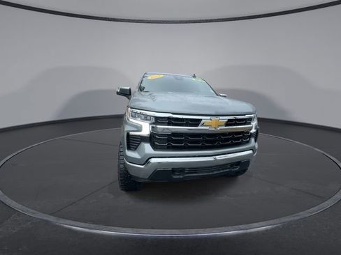 Used 2025 Chevrolet Silverado 1500 LT image 4