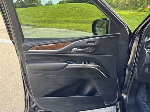 Used 2021 Cadillac Escalade Sport Platinum AWD/4WD image 10