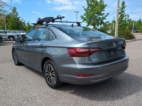 Used 2019 Volkswagen Jetta SE FWD image 4