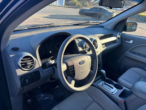 Used 2006 Ford Freestyle SE image 25