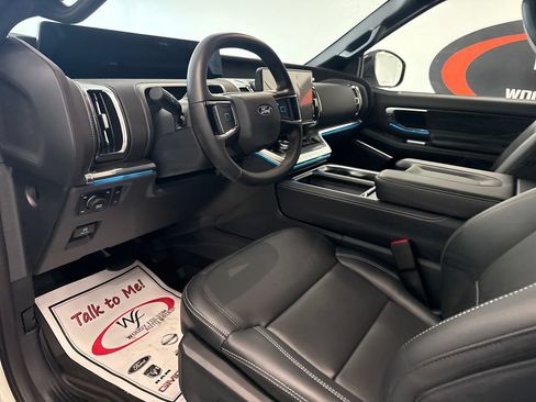 New 2027 Ford Expedition Platinum w/ Stealth Performance Package AWD/4WD image 11