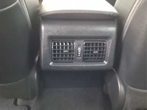 Used 2022 Toyota Camry XLE w/ Navigation Upgrade Package FWD image 16