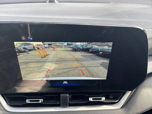 Used 2025 Chevrolet Equinox LT AWD/4WD image 17