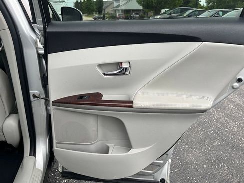 Used 2009 Toyota Venza AWD image 25