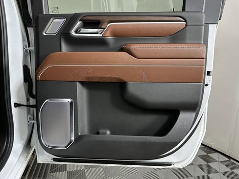 New 2025 GMC Sierra 2500 Denali Ultimate w/ Max Trailering Package image 15