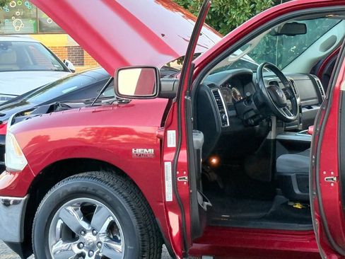 Used 2015 RAM 1500 Lone Star RWD image 27