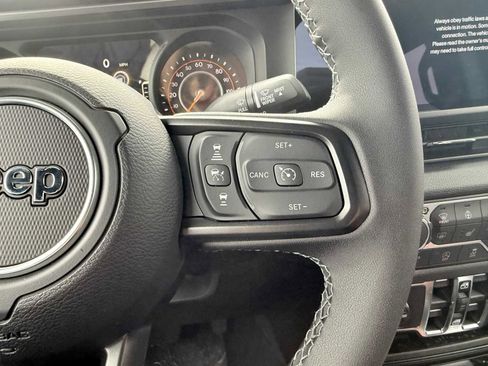 New 2026 Jeep Gladiator Sport AWD/4WD image 11