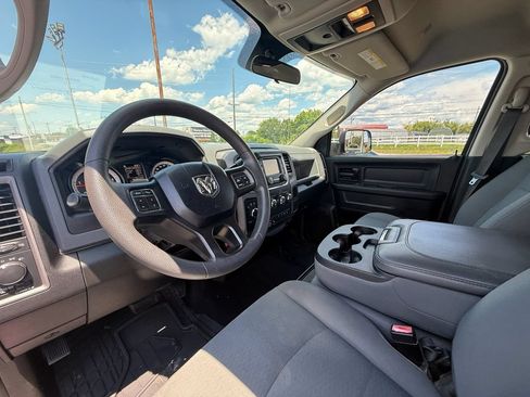 Used 2018 RAM 3500 Tradesman w/ Chrome Appearance Group AWD/4WD image 14
