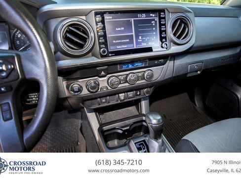 Used 2021 Toyota Tacoma TRD Sport AWD/4WD image 31