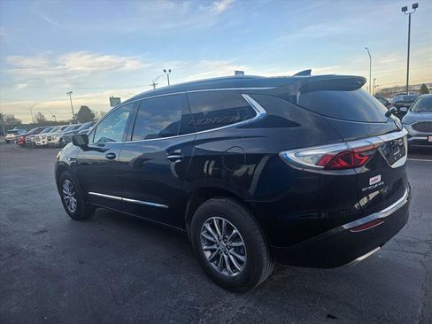 Used 2024 Buick Enclave Premium image 5