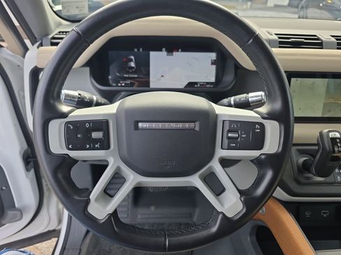 Used 2020 Land Rover Defender 110 SE image 25