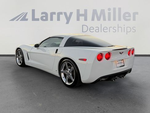Used 2006 Chevrolet Corvette Base w/ Preferred Equipment Group image 3
