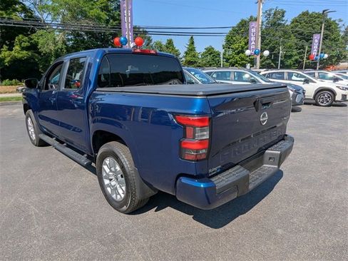 Used 2022 Nissan Frontier SV w/ Technology Package image 4