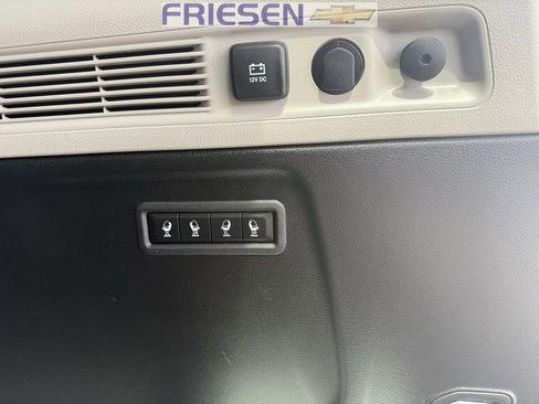 Used 2023 Jeep Wagoneer L Series III w/ Premium Group I image 27