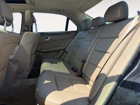 Used 2010 Mercedes-Benz E 350 4MATIC Sedan image 14