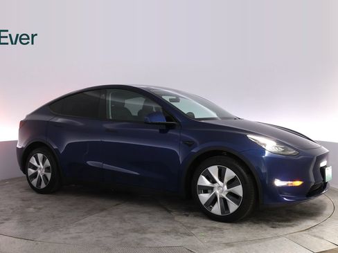 Used 2021 Tesla Model Y Long Range AWD/4WD image 14