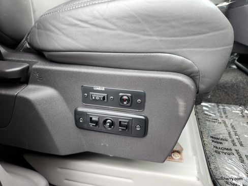 Used 2019 Ford Transit 150 148 Low Roof w/ Exterior Upgrade Package image 41