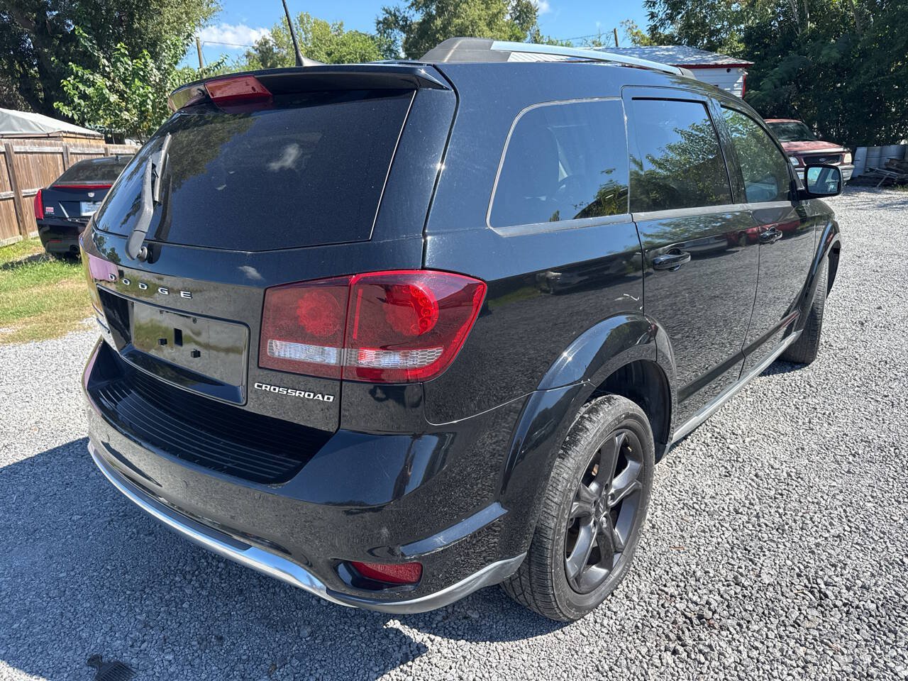 Used 2020 Dodge Journey Crossroad FWD image 3