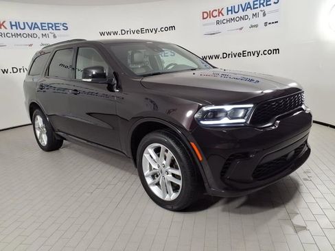 Used 2024 Dodge Durango GT image 3