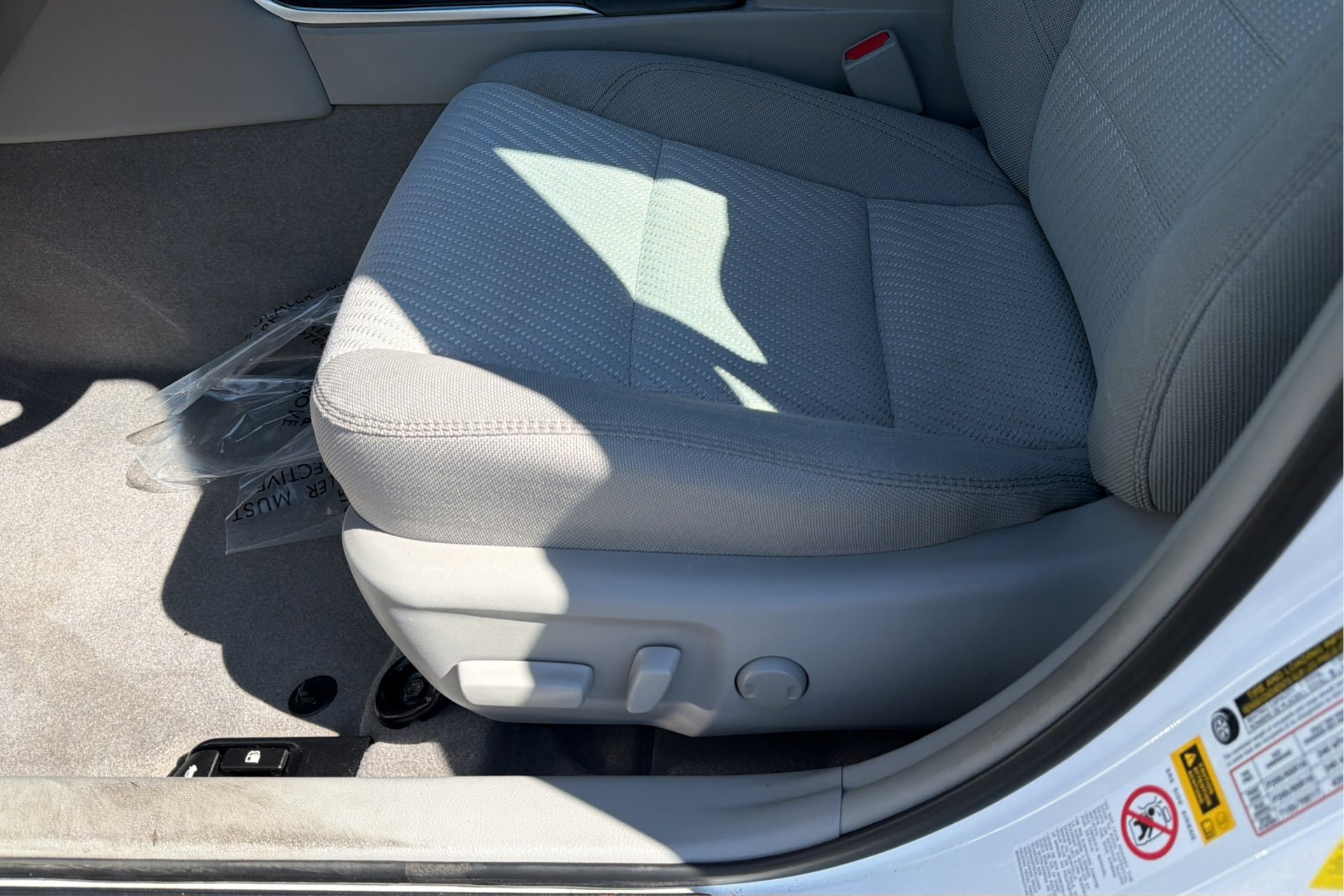 Used 2016 Toyota Camry LE FWD image 20