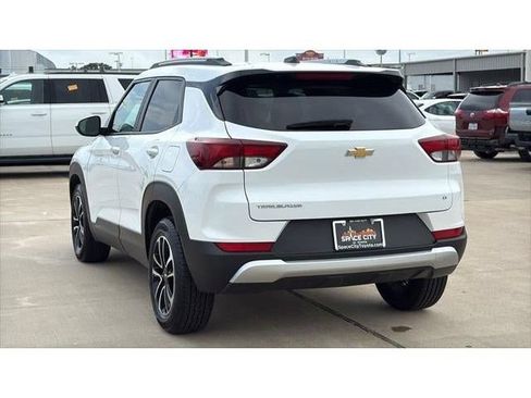 Used 2024 Chevrolet TrailBlazer LT FWD image 4