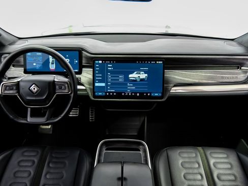 Used 2022 Rivian R1T Launch Edition image 16