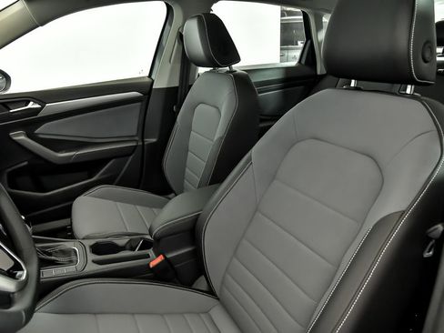 New 2026 Volkswagen Jetta SE FWD image 7