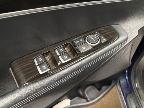 Used 2020 Kia Sorento S image 32