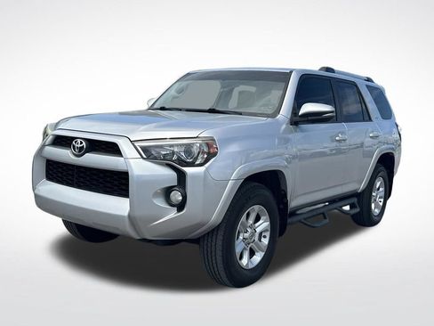 Used 2019 Toyota 4Runner SR5 Premium AWD/4WD image 2