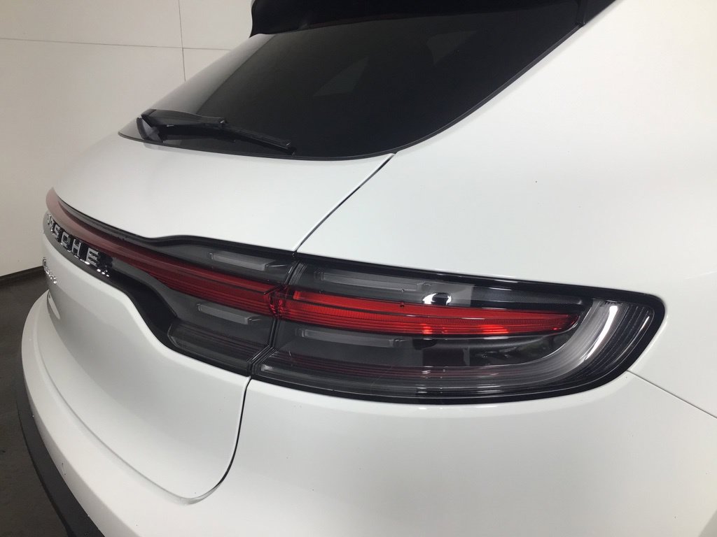 Certified 2026 Porsche Macan AWD/4WD image 16