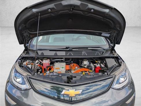 Used 2018 Chevrolet Bolt Premier w/ Driver Confidence II Package image 22