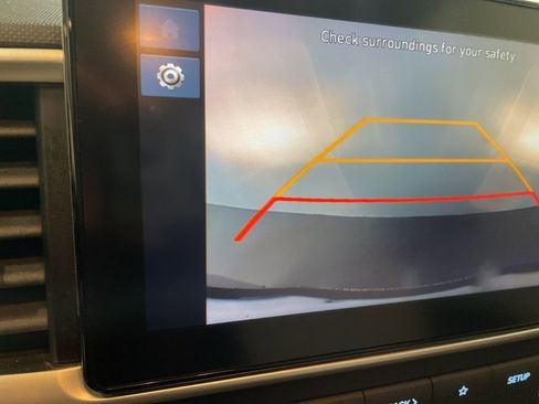 Certified 2023 Hyundai Venue SEL image 30