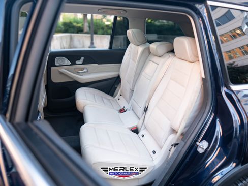 Used 2020 Mercedes-Benz GLS 450 4MATIC image 21