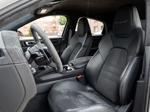 Certified 2022 Porsche Cayenne Turbo GT AWD/4WD image 5