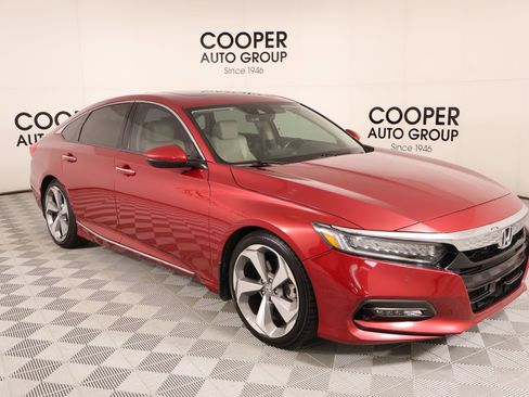 Used 2018 Honda Accord Touring image 1
