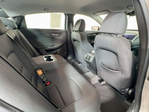Used 2024 Chevrolet Malibu LT image 28