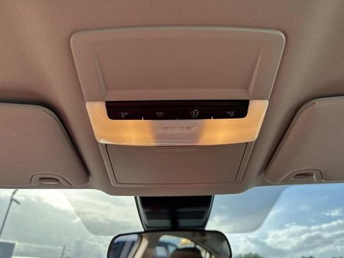 Used 2025 Nissan Altima 2.5 SV FWD image 50