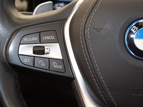 Used 2025 BMW X5 xDrive50e AWD/4WD image 26