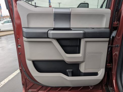 Used 2017 Ford F150 XLT w/ Equipment Group 302A Luxury image 14