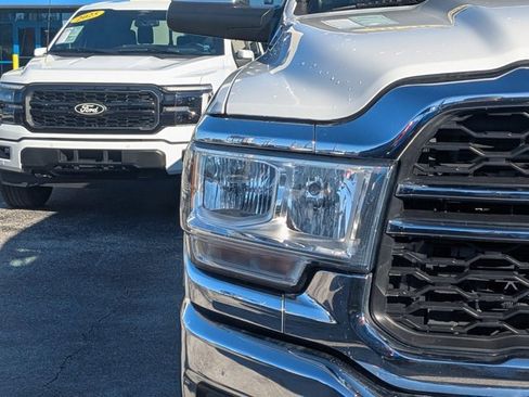 Used 2020 RAM 2500 Tradesman w/ Chrome Appearance Group image 10